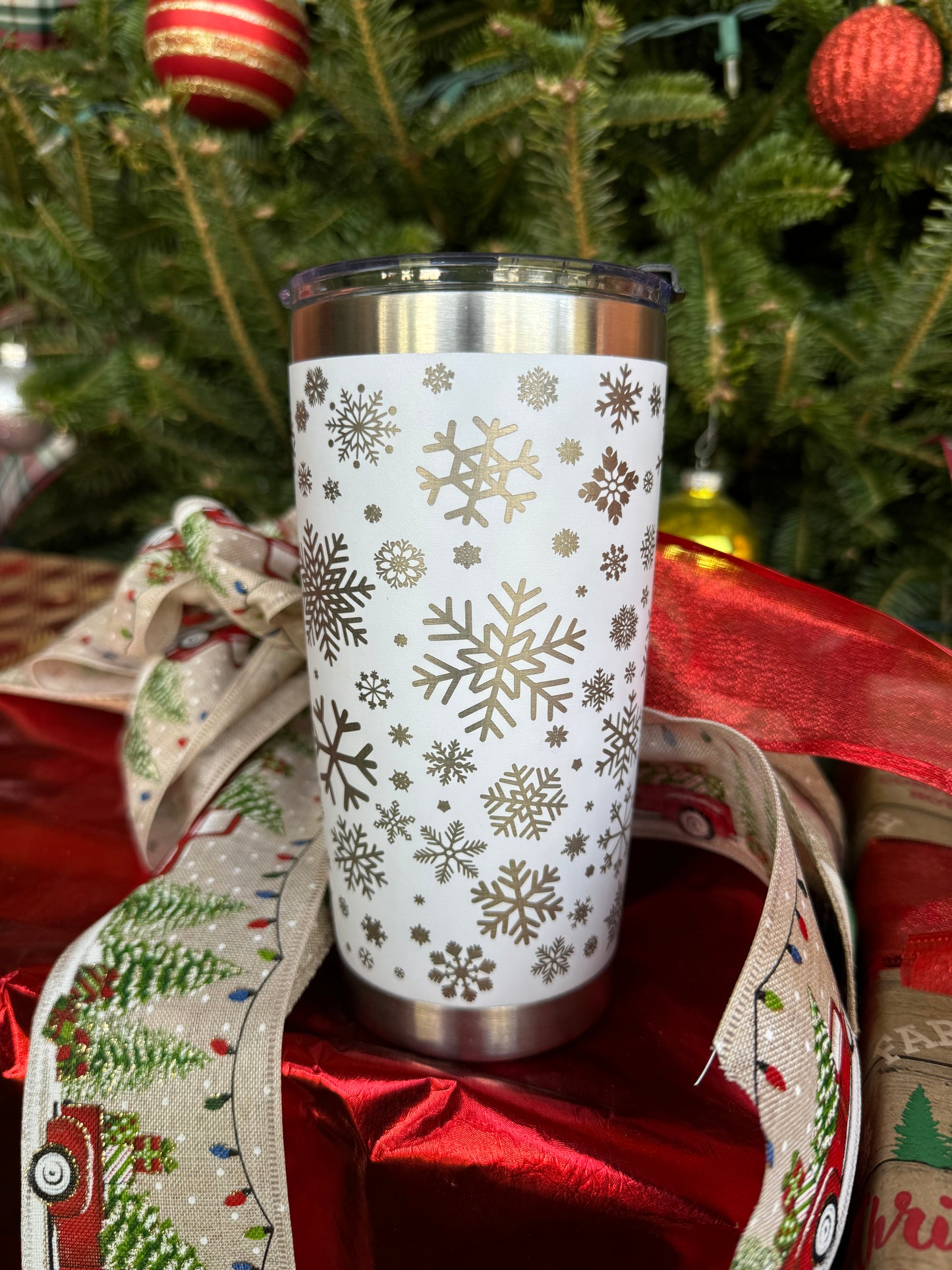 Winter Snowflake - 20 oz tumbler